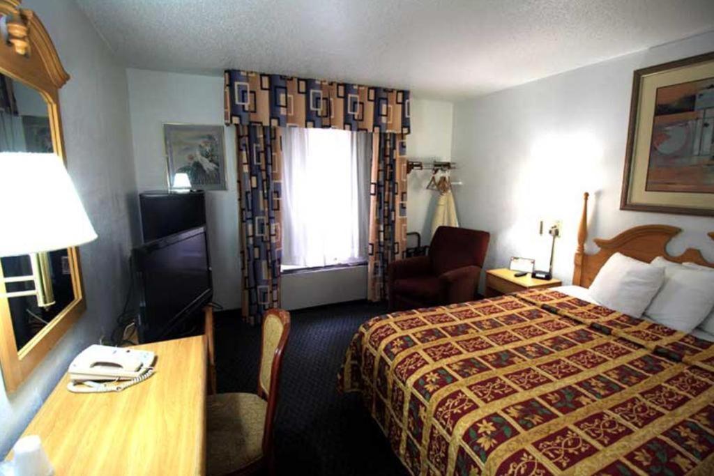 Norwood Inn Minneapolis 로즈빌 외부 사진