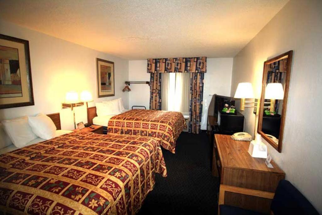 Norwood Inn Minneapolis 로즈빌 외부 사진